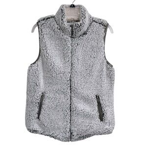 NWT Love Tree Faux Fur Super Soft Sherpa Vest Size Small
